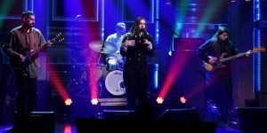 Dry Cleaning Perform “Scratchcard Lanyard” on Fallon: Watch