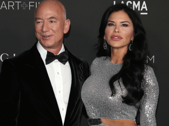 Jeff Bezos APPEARS To Have Gotten Bad Plastic Surgery!! (PICS)