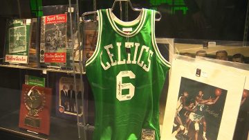 Memorabilia from Celtics legend Bill Russell up for auction this week