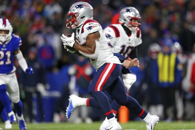 Patriots ground-and-pound their way to victory over Bills
