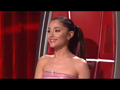 Watch Ariana Grande Have Multiple GIGGLE FITS on ‘The Voice’