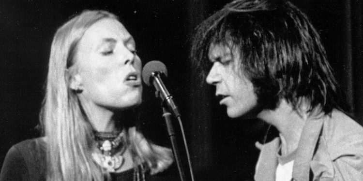 Joni Mitchell Says She’s Removing Her Music From Spotify in Solidarity With Neil Young