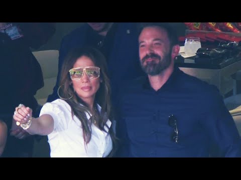 Ben Affleck and Jennifer Lopez DANCE at Super Bowl LVI