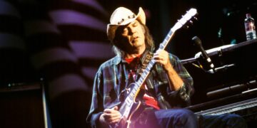 Neil Young Releasing Shelved 2001 Crazy Horse Album Toast