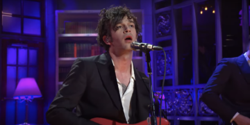 Watch the 1975 Perform “I’m in Love With You” and “Oh Caroline” on SNL