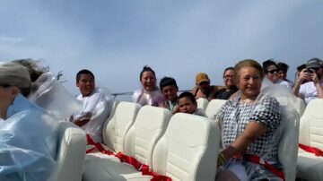 Former Patriots player takes young cancer patients, families on Codzilla