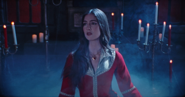 Watch Weyes Blood’s New Video for “Twin Flame”