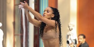 FKA twigs Debuts New Songs at Valentino’s Paris Fashion Week Show: Watch