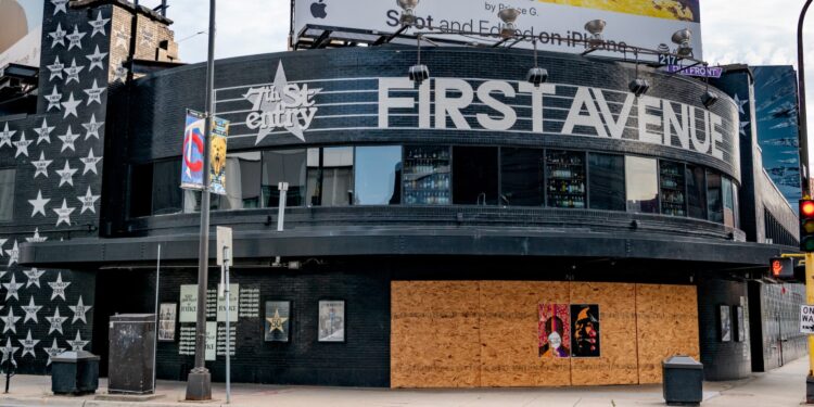 Minneapolis Venue First Avenue Officially Recognizes Hospitality Workers Union