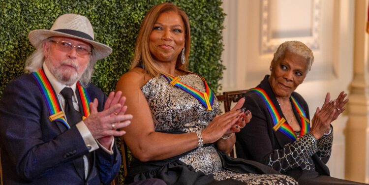 Watch Tributes to Queen Latifah, Dionne Warwick, and Bee Gees’ Barry Gibb at 2023 Kennedy Center Honors