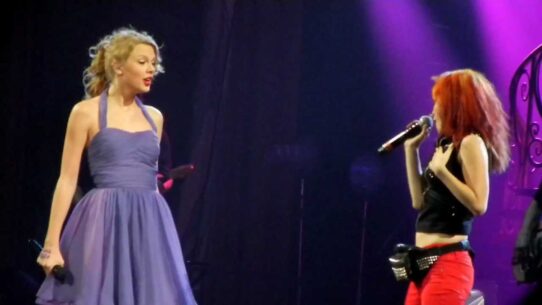 Taylor Swift Debuts ‘thanK you aIMee’ Live, Sings ‘Castles Crumbling’ With Hayley Williams in London