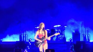 Olivia Rodrigo Covers No Doubt’s ‘Don’t Speak’ at Lollapalooza Chile 2025