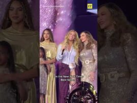 Beyoncé, Blue Ivy and Rumi Congratulate Tina Knowles for Bestselling Memoir #beyonce #blueivy