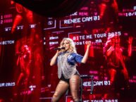 Review: A powerful (and potty-mouthed!) Reneé Rapp took a bite out of TD Garden Thursday