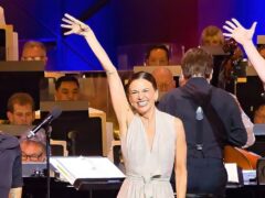 Review & setlist: Sutton Foster and her thoroughly modern cohorts warm up the Colonial