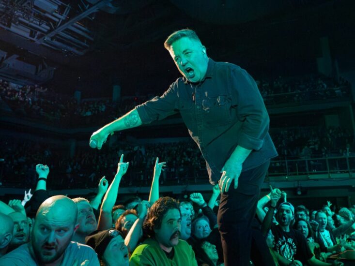 Review and setlist: Dropkick Murphys fires up crowd, flames ICE at St. Paddy’s Day kickoff show