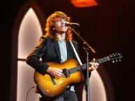 Review & setlist: With sharp sarcasm, Jesse Welles took on war, bullies, and Trump at the House of Blues