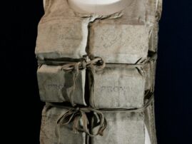 Life jacket worn by passenger who survived Titanic auctioned off for over $900,000