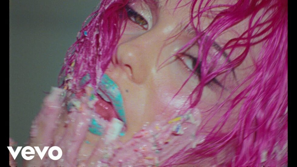 Chartbreaker: Why ‘Everybody Wants To Root For’ ADÉLA